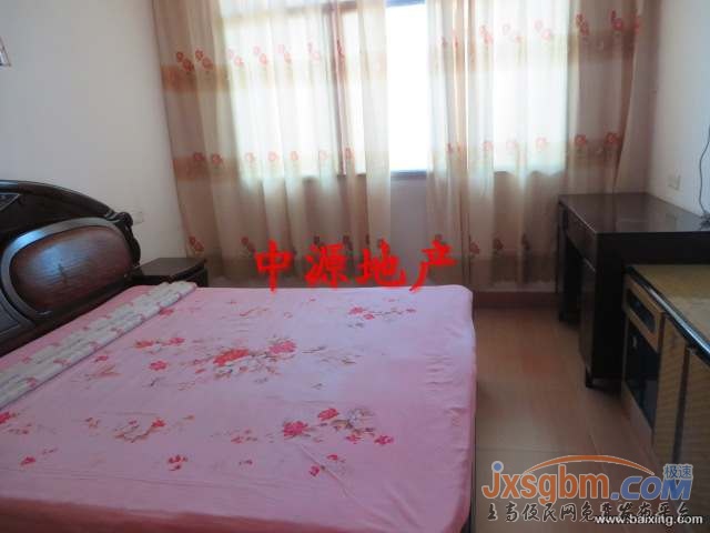 上高和平路4樓，家具家電全配很多是新的，有地下室！