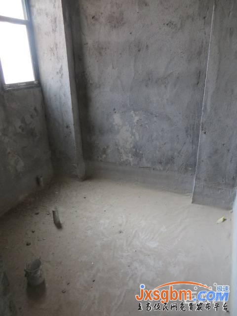 上高世紀豪庭好樓層毛坯三房帶車庫證件滿5年可按揭