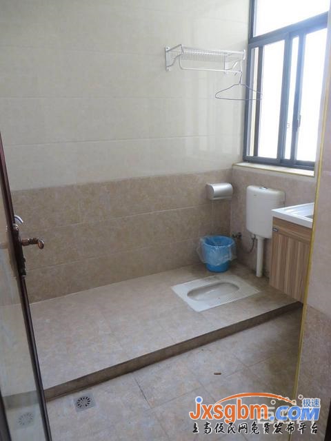 上高鏡山國際復式樓下精裝修樓上毛坯帶露臺三證讀書近