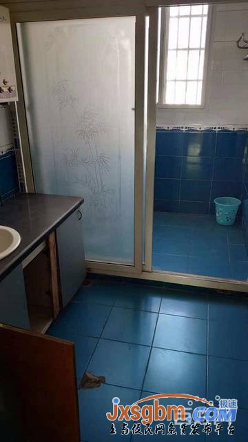 上高四中附近精裝3樓三房兩衛戶型陽光好帶露臺有柴棚