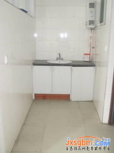 上高錦園小區三房家具家電全配可停車近新城區隨時看