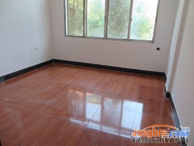 上高建設南路馬路邊二樓135平空房適合辦公