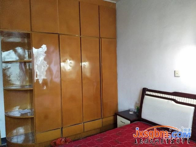 上高鏡山商城普裝三房家具家電全配(兩空調兩床)