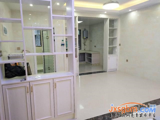 上高大公館旁新裝修未入住三房兩衛帶兩個地面車庫