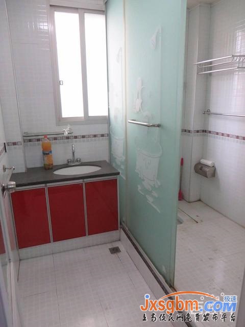 上高芙蓉佳苑2樓精裝三室送家私產權車庫32平讀書近