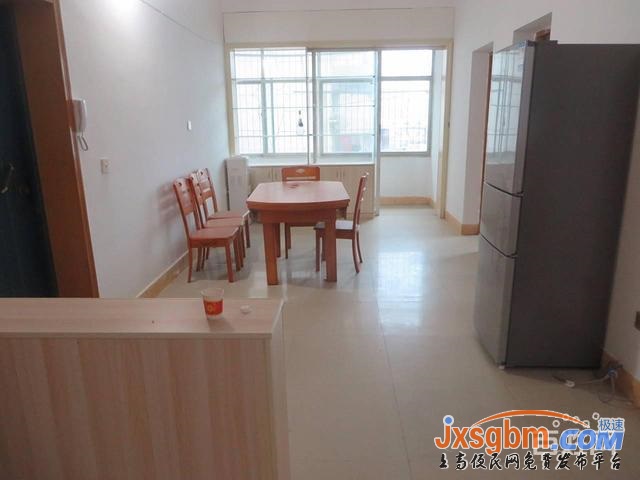 上高四中旁邊3樓翻新裝修三室家具家電全配用天燃氣