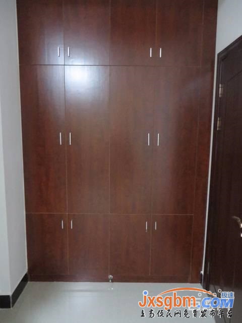 上高勞動局旁清爽小戶有空調床熱水器洗衣機可短租