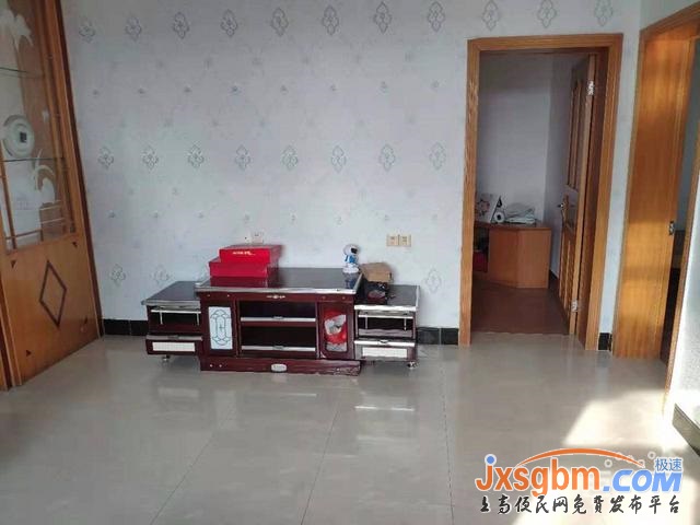 上高街心三房普裝邊間帶地下室三證包過戶有地下室按揭