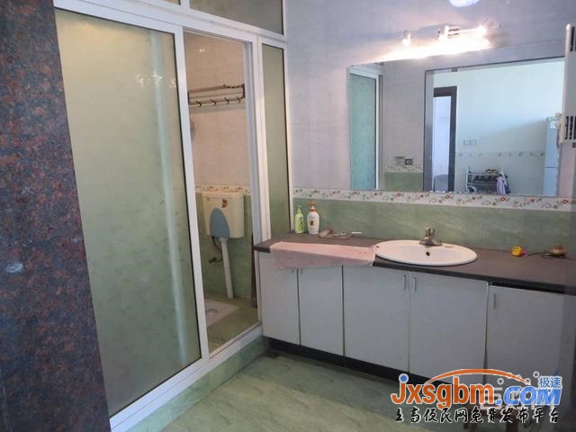 上高錦豐路普裝5樓三室除空調電視外都有帶地下室好停車