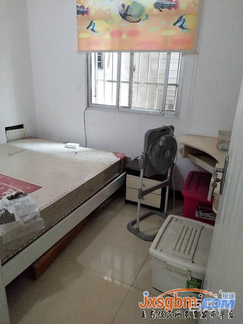 上高朗潤超市對面4樓三房家具家電全配用天燃氣