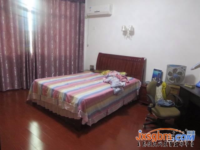 上高新城區四樓精裝修三樓家具家電全配兩空調讀書近