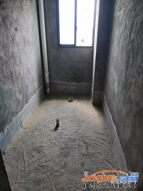 上高世紀豪庭好樓層毛坯三房帶車庫三證滿2年廣場旁急