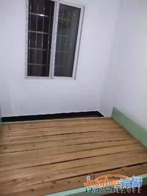 上高歐陸名居電梯江景三房配家具家電用天燃氣