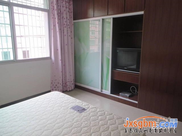 上高銀海超市旁4樓三室家私全配(兩空調兩床)帶柴棚用燃氣