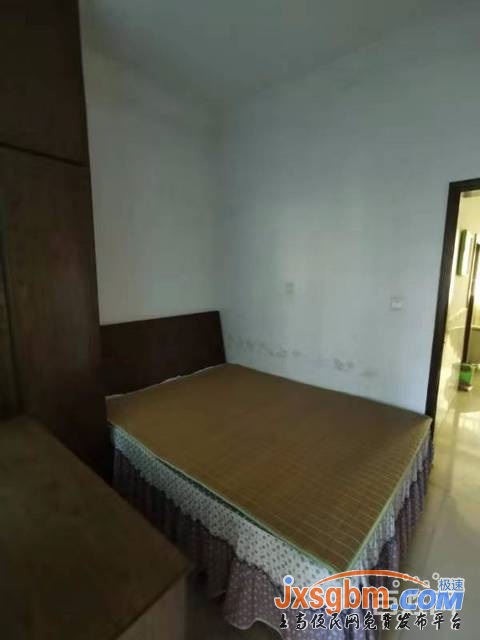 上高和平路5樓兩房家具家電全配地段好