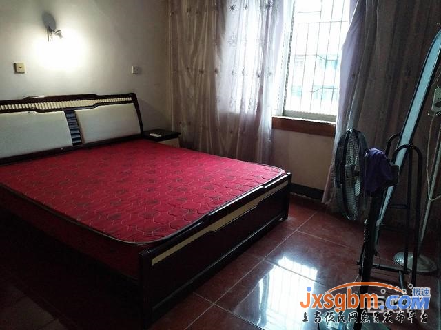 上高鏡山商城普裝三房家具家電全配(兩空調兩床)