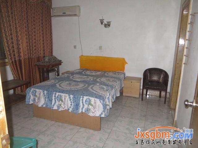 上高建設北路二樓大三室兩衛無暗間證件全包過戶可按揭