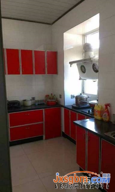 上高敖陽北路裝修大戶無暗間帶地下室證件全可按揭地段好