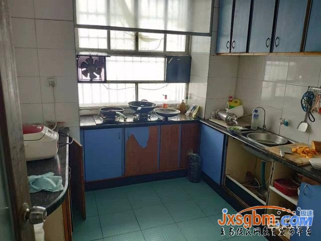 上高敖陽北路裝修三房無暗間地下室8平有證讀書近按揭