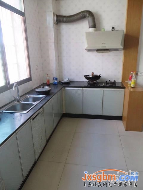 上高商城南路2樓四室家具家電全配(三空調三床好停車