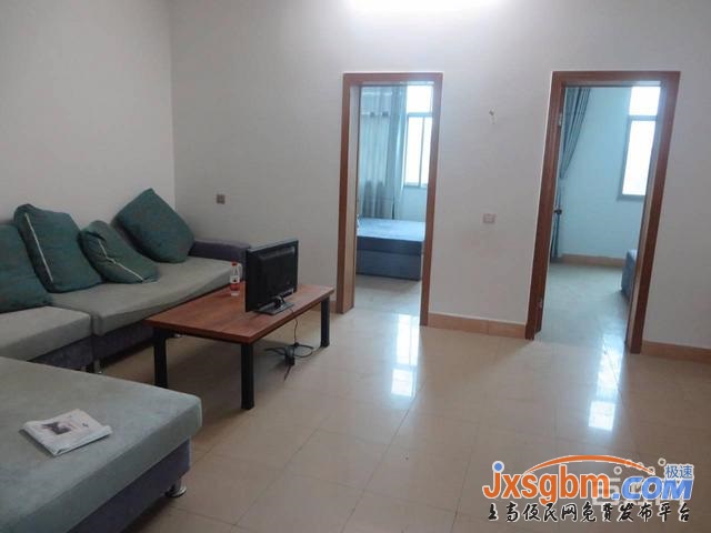 上高交通路5樓普裝送家私兩房證件齊全可按揭37萬包過戶