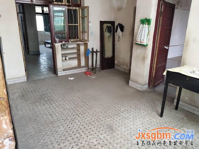 上高水果街第一排3樓有床一張光線好出行方便急租