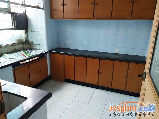 上高富康小區4樓普裝三房家私全配兩空調兩床近二五中