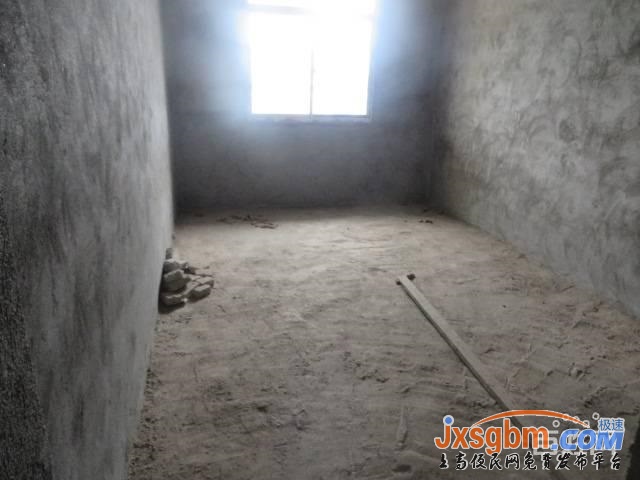 上高榮盛華府三樓毛坯三房帶車庫三證可按揭小區環境好