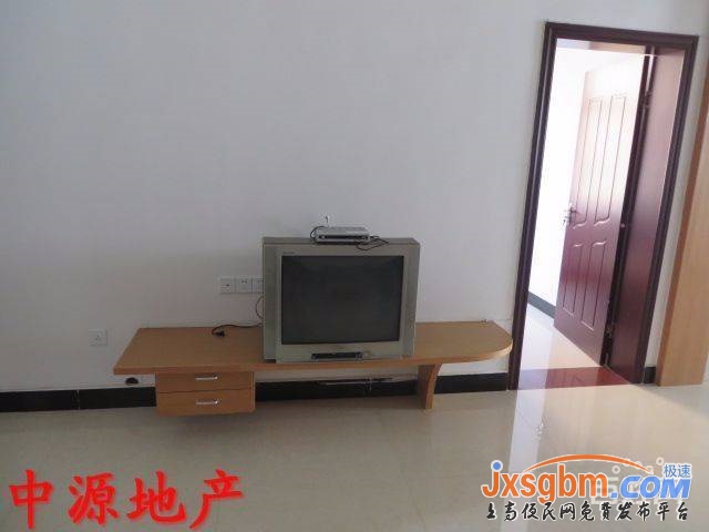 上高朗潤超市旁3樓三室兩衛家私全配三空調三床光線好