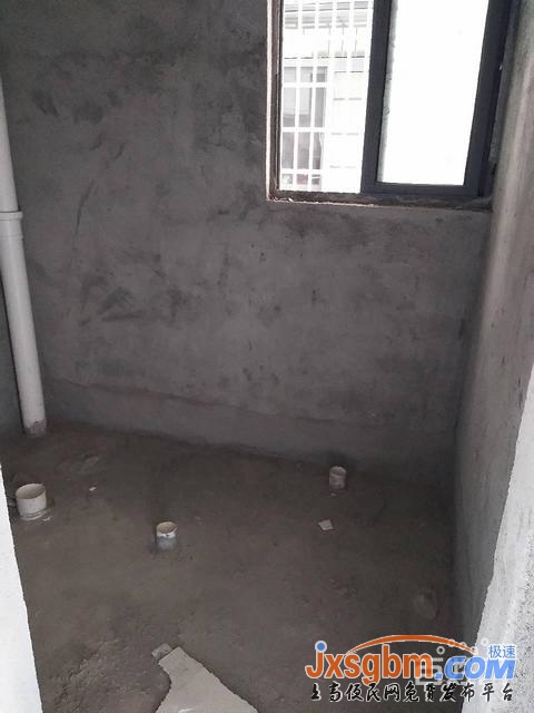 上高新芙蓉佳苑二樓毛坯三房地下室7平證件全讀書近