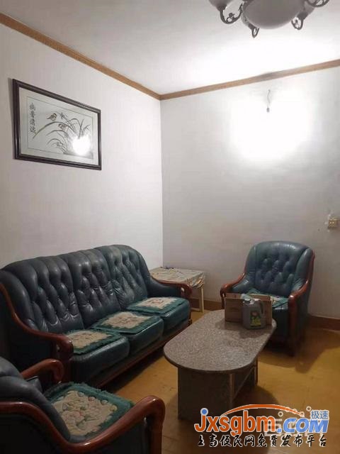 上高交通路院內二樓三室普裝家具家電全配用天燃氣好停車