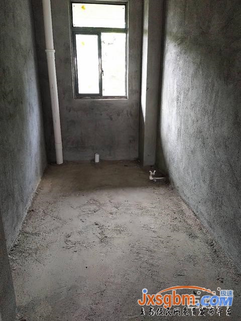 上高新芙蓉佳苑二樓毛坯三房地下室7平證件全讀書近