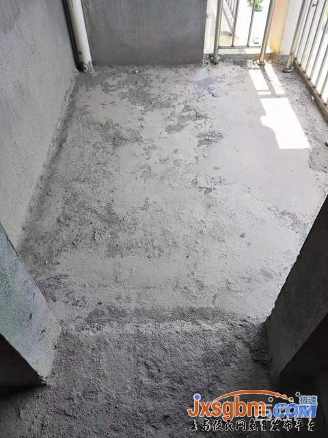 上高世紀豪庭好樓層毛坯三房帶車庫三證滿2年廣場旁急