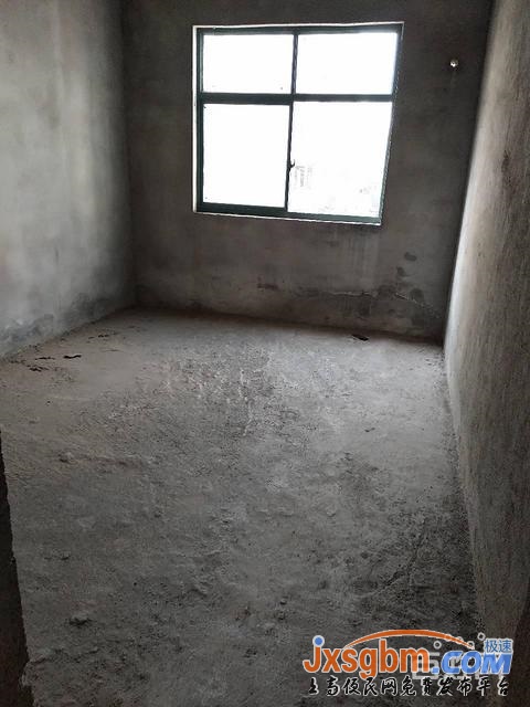 上高沿江小區二樓毛坯三房地下室6平江景房三證可按揭