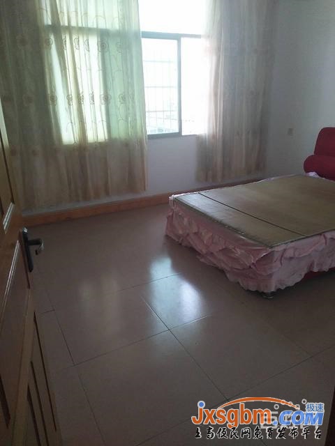 上高紅太陽對面普裝三房家具家電全配好停車近四中