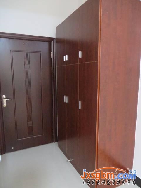 上高勞動局旁清爽小戶有空調床熱水器洗衣機可短租