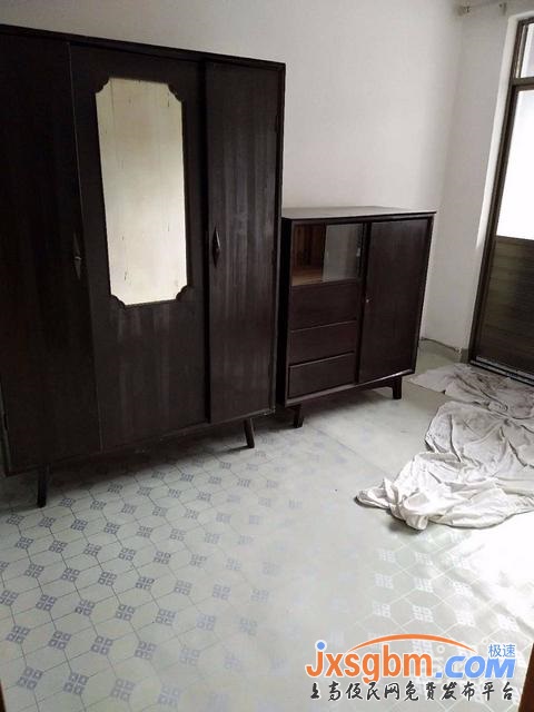 上高惠興花苑4樓兩室配有部分家具家電好停車