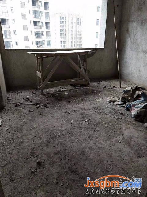 上高新城區萬家毛坯三房帶車庫18萬地段好陽光充足