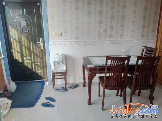 上高街心三房普裝邊間帶地下室三證包過戶有地下室按揭