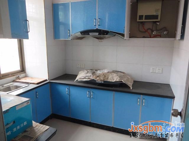 上高建設南路五樓家具家電全配(兩空調兩床)用天燃氣