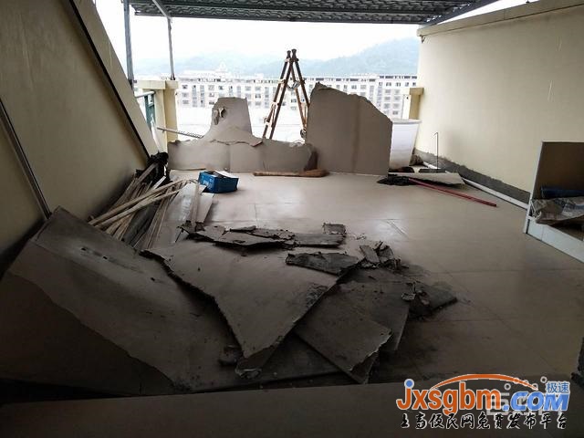 上高歐錦名城前年裝修僅住一個月帶車庫有露臺送家私急賣