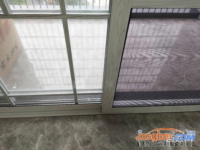 上高新城區電梯房精裝兩室全配兩空調兩床帶車庫首次租