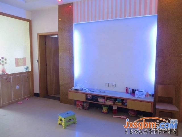 上高錦豐路普裝5樓三室除空調電視外都有帶地下室好停車