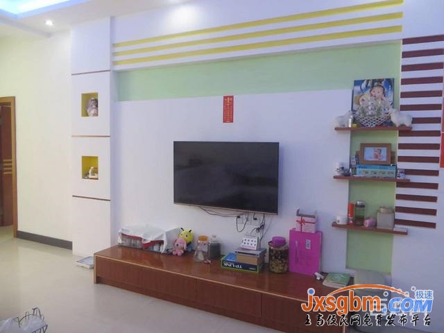 上高步行街4樓清爽裝修三房帶地下室送家私三證可按揭