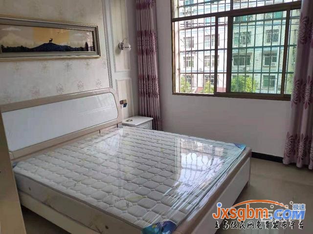 上高學園路三樓三房新裝修送新家具帶地下室三證讀書近可按揭