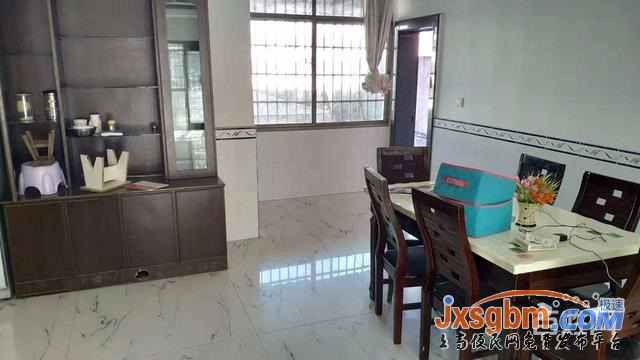 上高四中附近精裝3樓三房兩衛戶型陽光好帶露臺有柴棚