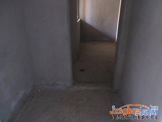 上鼎國際毛坯三房兩廳兩衛陽光好證件已出可按揭近六中