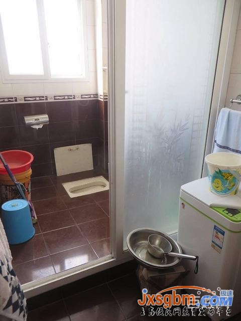 上高蘭家大道4樓三室兩衛家私全配四空調三床雙開門冰箱