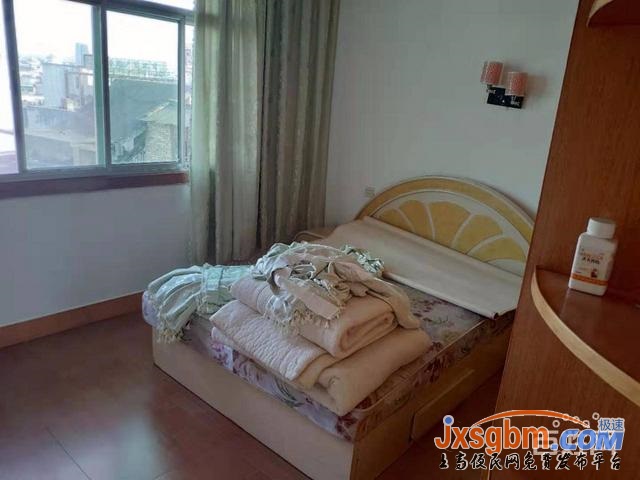 上高街心三房普裝邊間帶地下室三證包過戶有地下室按揭