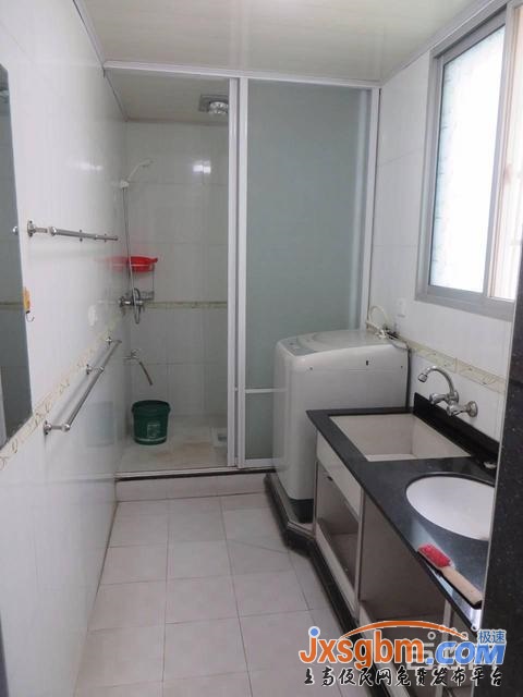 上高銀海超市旁4樓三室家私全配(兩空調兩床)帶柴棚用燃氣